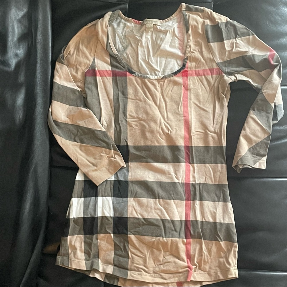 Burberry 3/4 sleeve vintage top